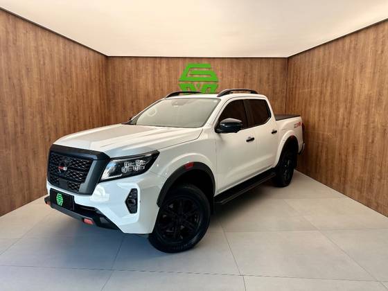 NISSAN FRONTIER 2.3 16V TURBO DIESEL PRO4X CD 4X4 AUTOMÁTICO NISSAN FRONTIER 2.3 16V TURBO DIESEL PRO4X CD 4X4 AUTOMÁTICO